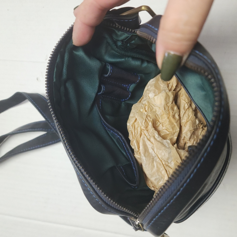 NWT! Italian Leather Crossbody Purse Bag Pocketbook - Picture 4 of 10